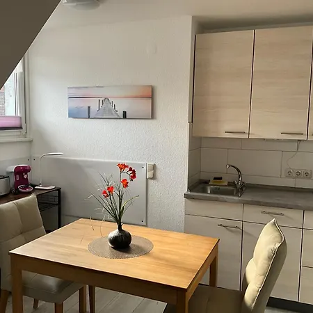 アパート Seestern Mit Kleinem Suedbalkon, 100m Zum シュタインフーデ