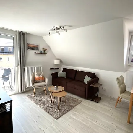 Appartement Seestern Mit Kleinem Suedbalkon, 100m Zum