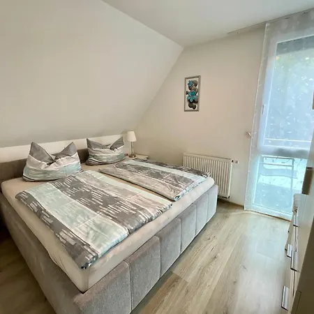 Appartement Seestern Mit Kleinem Suedbalkon, 100m Zum *